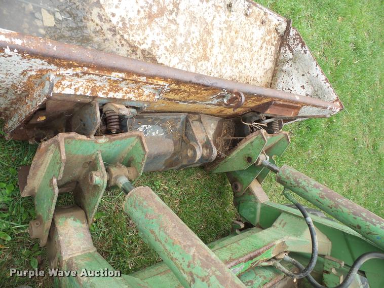 image for item DA8077 John Deere 170 skid steer