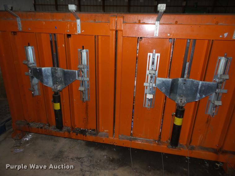 image for item DA8082 2003 Orwak 9020 recycle baler