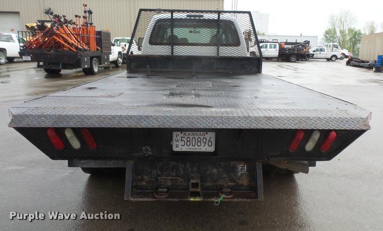 image for item DA8095 2008 Ford F550 Crew Cab flatbed truck