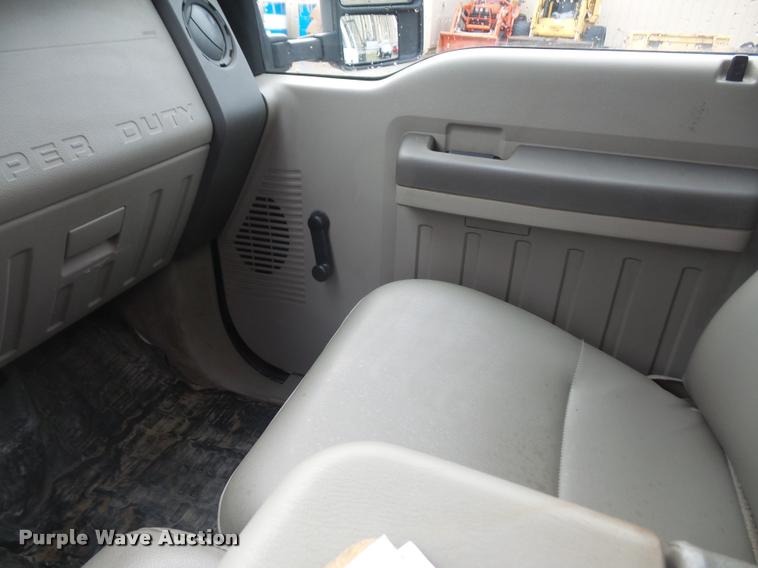 image for item DA8095 2008 Ford F550 Crew Cab flatbed truck