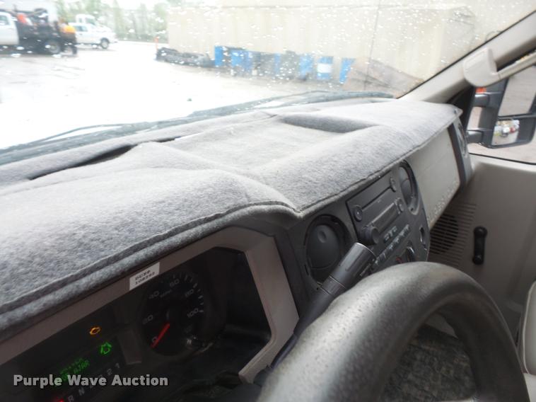 image for item DA8095 2008 Ford F550 Crew Cab flatbed truck