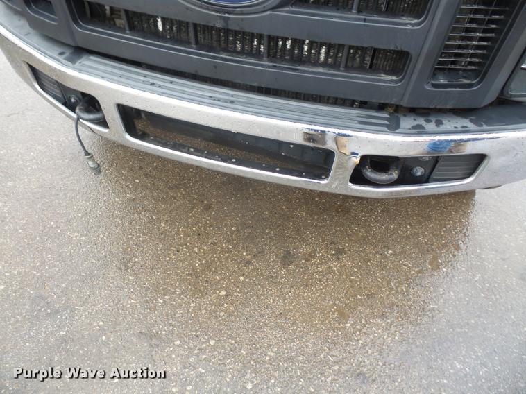 image for item DA8095 2008 Ford F550 Crew Cab flatbed truck