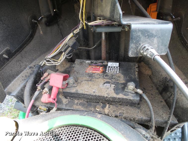 image for item DA9103 John Deere LA115 lawn mower