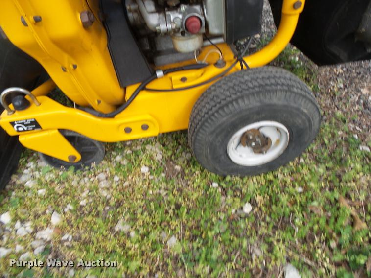 image for item DA9105 Cub Cadet CSV240 leaf vacuum