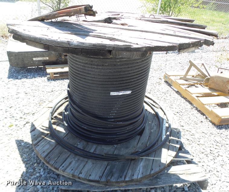 image for item DA9452 Fuiikura LTD ADSS fiber optic cable