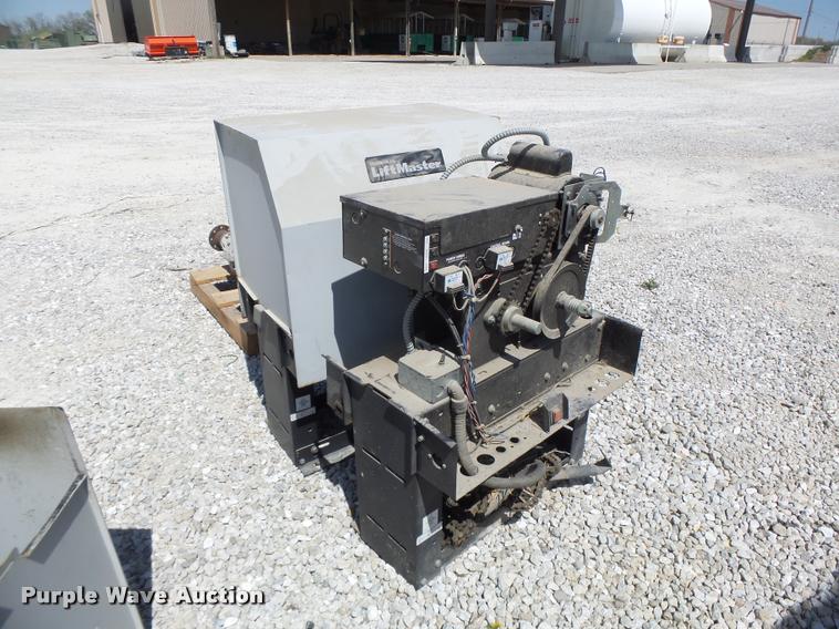 image for item DA9454 (2) Lift Master SL575-100-21-G3 gate openers