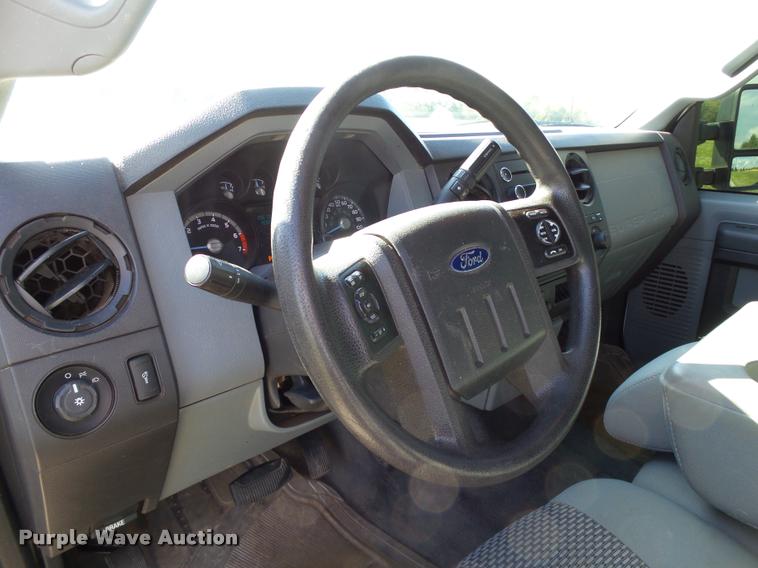 image for item DB0159 2011 Ford F250 Super Duty SuperCab pickup truck