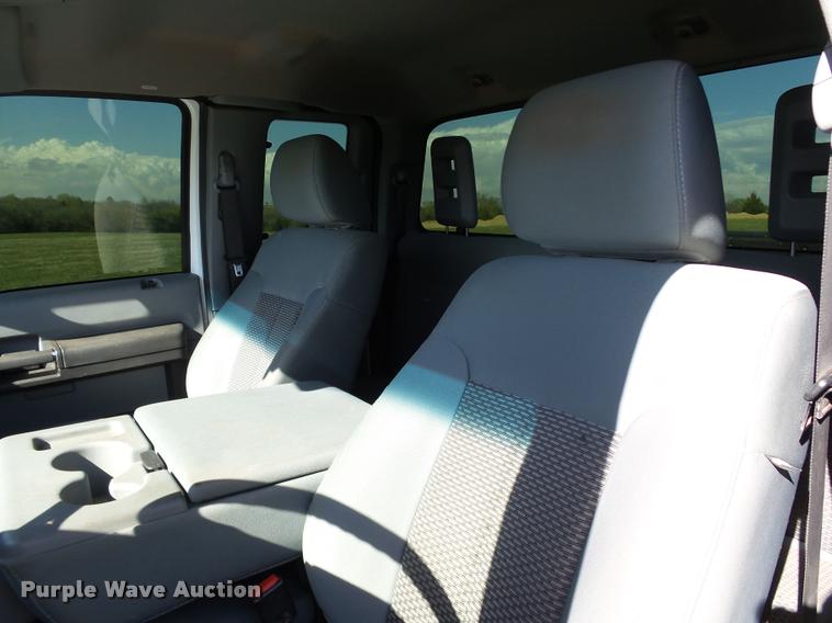 image for item DB0159 2011 Ford F250 Super Duty SuperCab pickup truck