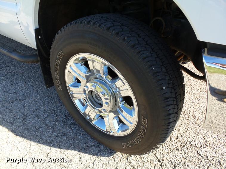 image for item DB0159 2011 Ford F250 Super Duty SuperCab pickup truck