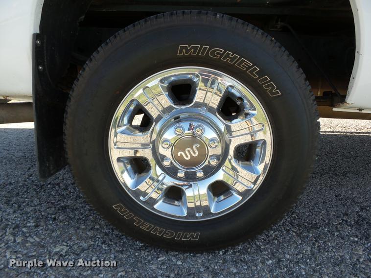 image for item DB0159 2011 Ford F250 Super Duty SuperCab pickup truck