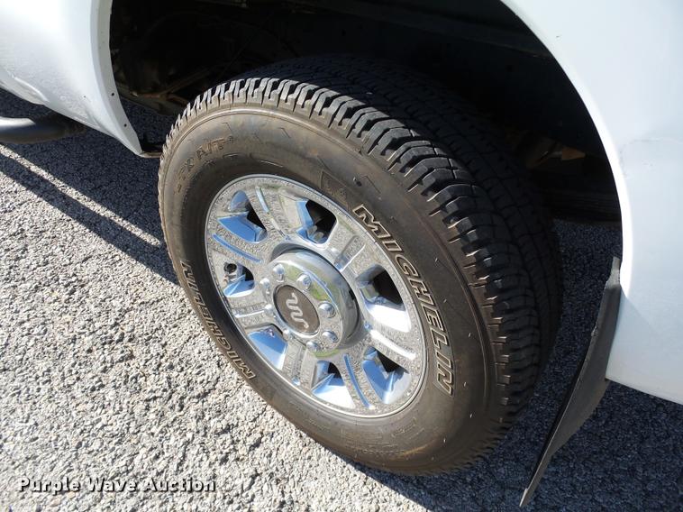 image for item DB0159 2011 Ford F250 Super Duty SuperCab pickup truck