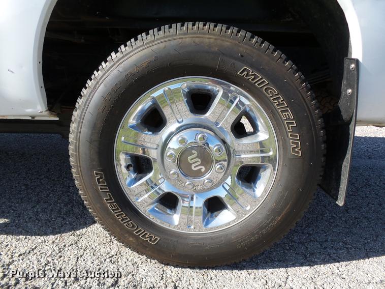 image for item DB0159 2011 Ford F250 Super Duty SuperCab pickup truck