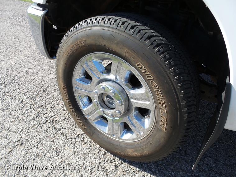 image for item DB0159 2011 Ford F250 Super Duty SuperCab pickup truck