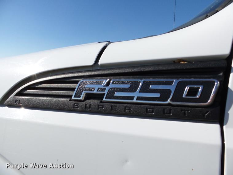 image for item DB0159 2011 Ford F250 Super Duty SuperCab pickup truck