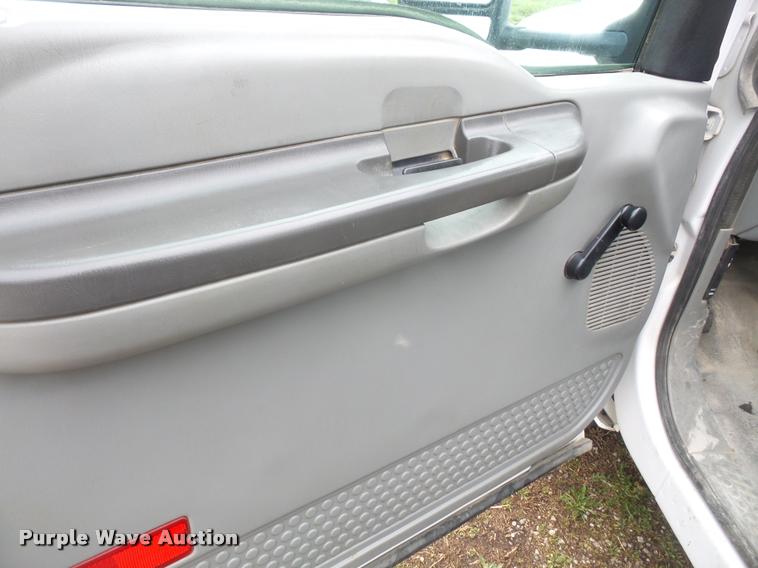 image for item DB0603 2004 Ford F350 Super Duty flatbed pickup truck