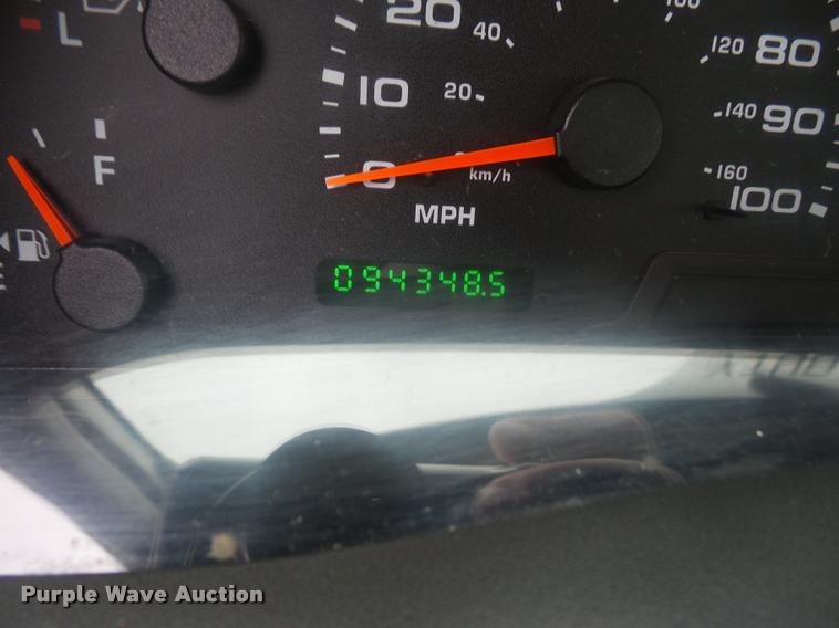 image for item DB0603 2004 Ford F350 Super Duty flatbed pickup truck