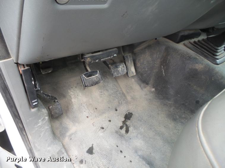 image for item DB0603 2004 Ford F350 Super Duty flatbed pickup truck