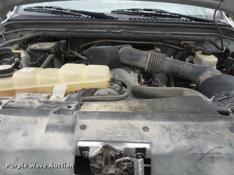 image for item DB0603 2004 Ford F350 Super Duty flatbed pickup truck