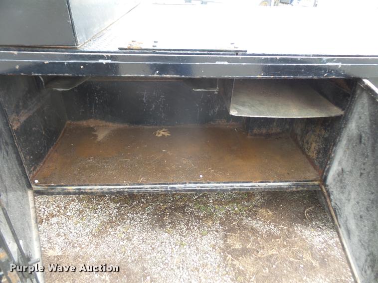 image for item DB0603 2004 Ford F350 Super Duty flatbed pickup truck