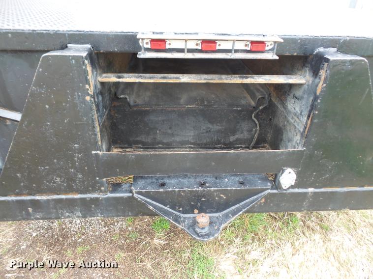 image for item DB0603 2004 Ford F350 Super Duty flatbed pickup truck