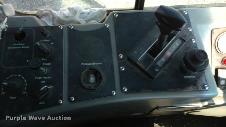 image for item DB0915 2003 Johnston 3000 street sweeper