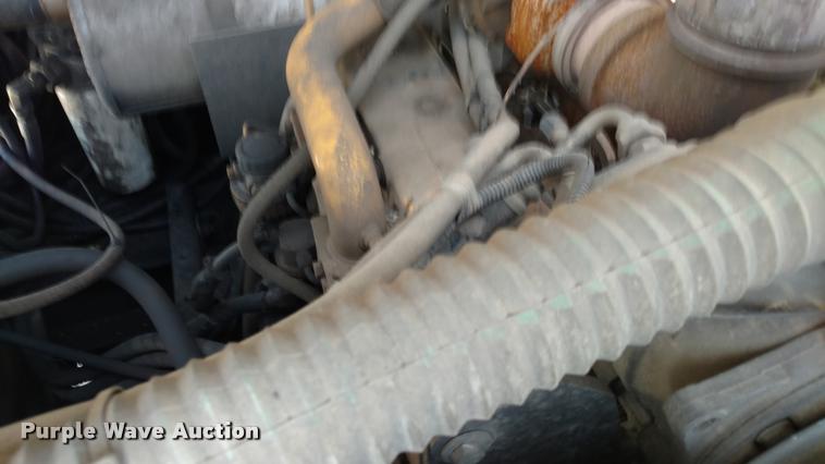 image for item DB0915 2003 Johnston 3000 street sweeper