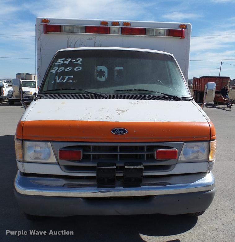image for item DB2464 2000 Ford Econoline E450 ambulance