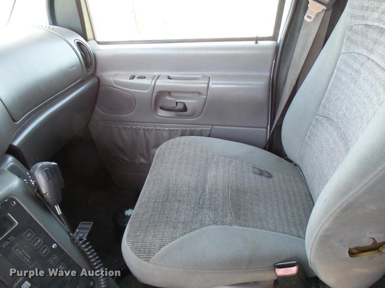 image for item DB2464 2000 Ford Econoline E450 ambulance
