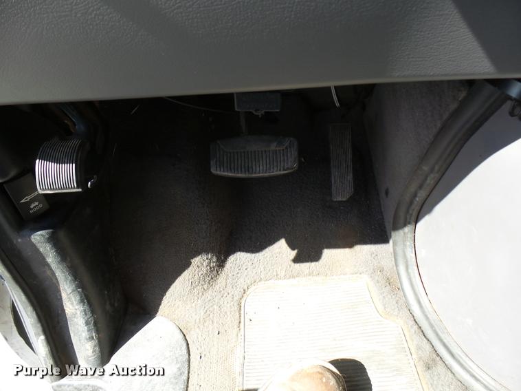 image for item DB2464 2000 Ford Econoline E450 ambulance