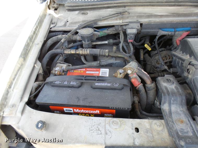 image for item DB2464 2000 Ford Econoline E450 ambulance