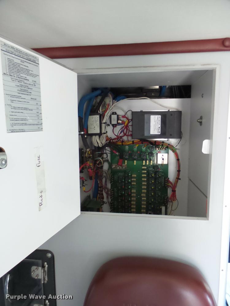 image for item DB2464 2000 Ford Econoline E450 ambulance