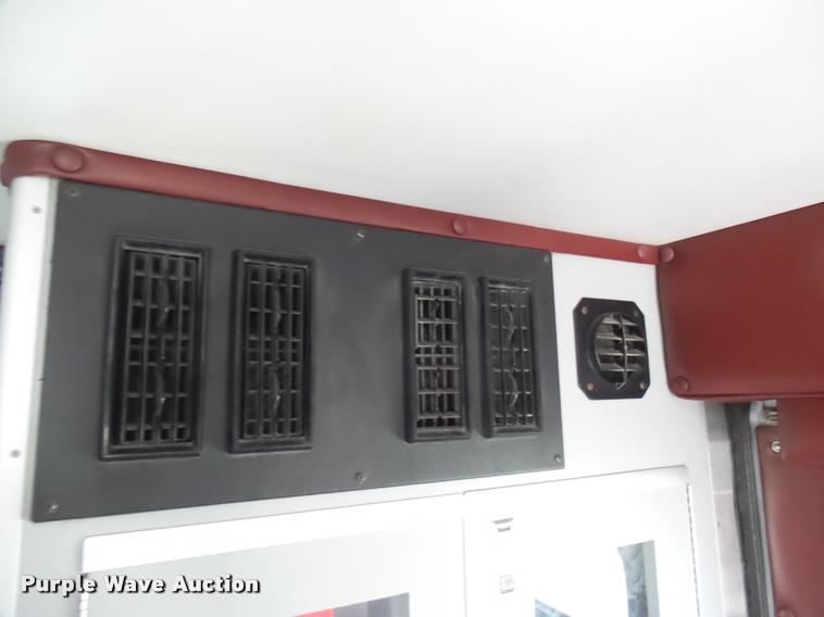 image for item DB2464 2000 Ford Econoline E450 ambulance