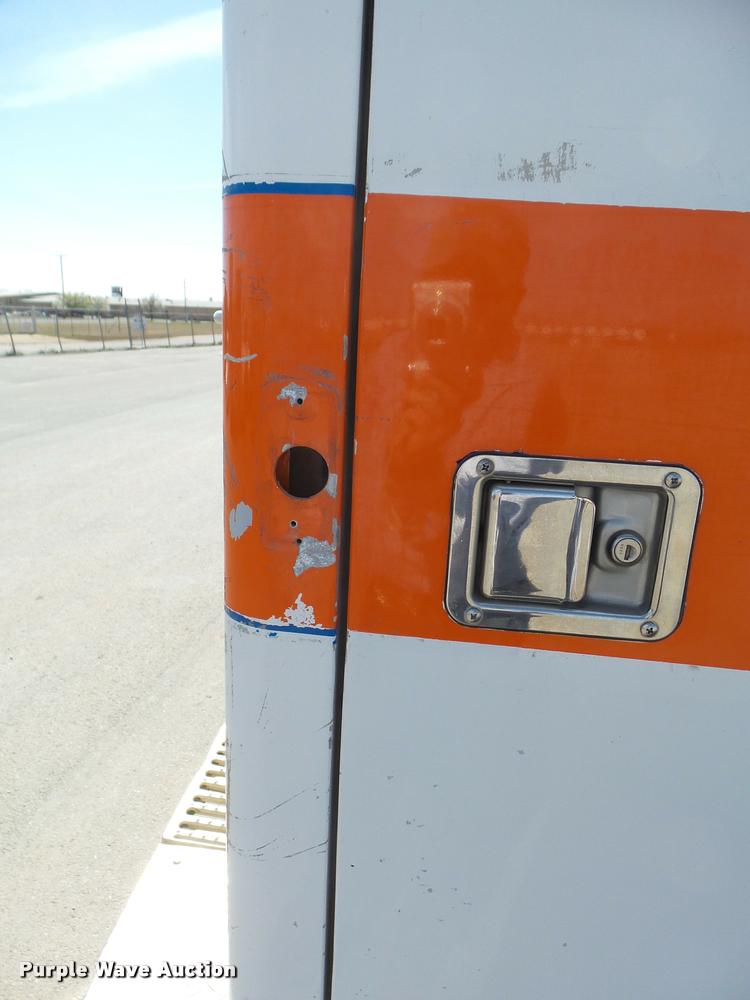 image for item DB2464 2000 Ford Econoline E450 ambulance