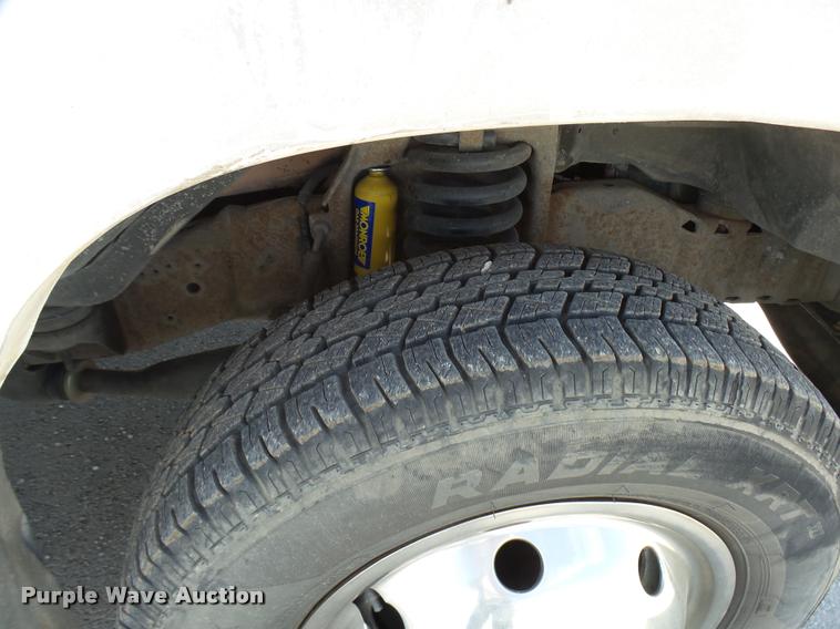 image for item DB2464 2000 Ford Econoline E450 ambulance