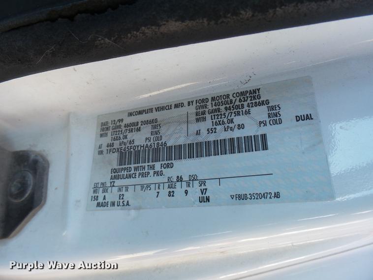 image for item DB2464 2000 Ford Econoline E450 ambulance