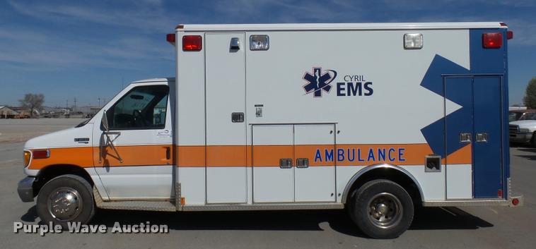 image for item DB2465 1998 Ford Econoline E450 ambulance