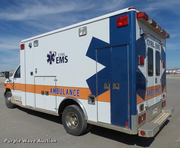 image for item DB2465 1998 Ford Econoline E450 ambulance