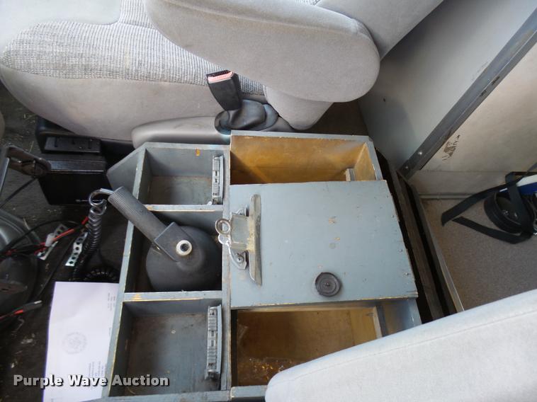 image for item DB2465 1998 Ford Econoline E450 ambulance