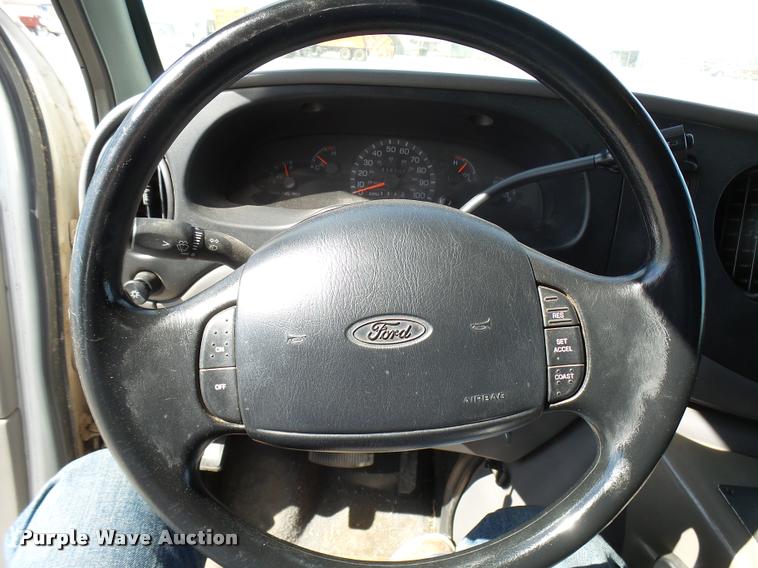 image for item DB2465 1998 Ford Econoline E450 ambulance