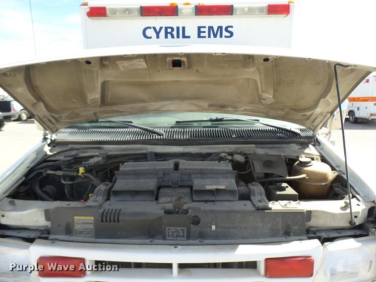 image for item DB2465 1998 Ford Econoline E450 ambulance
