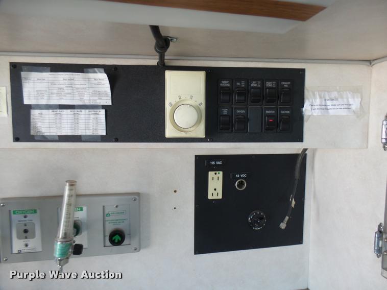 image for item DB2465 1998 Ford Econoline E450 ambulance