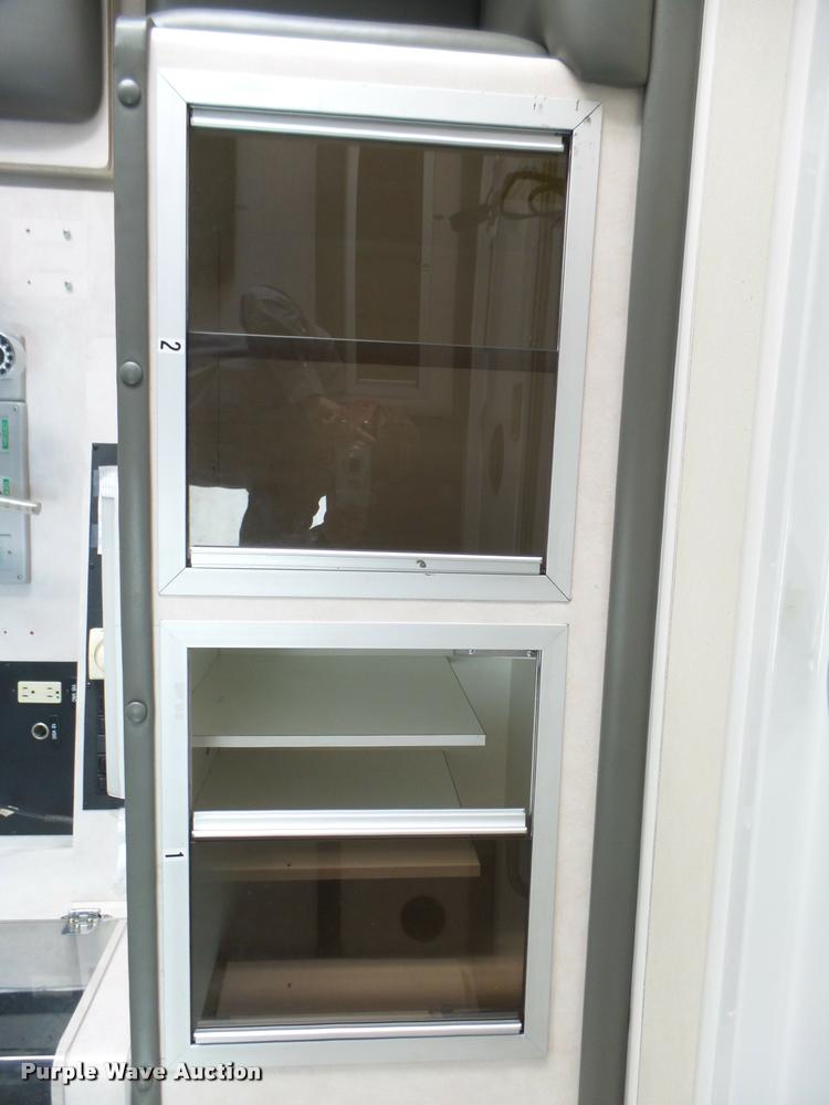 image for item DB2465 1998 Ford Econoline E450 ambulance