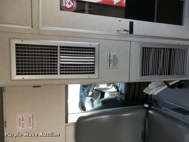 image for item DB2465 1998 Ford Econoline E450 ambulance