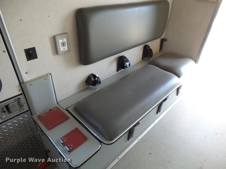 image for item DB2465 1998 Ford Econoline E450 ambulance