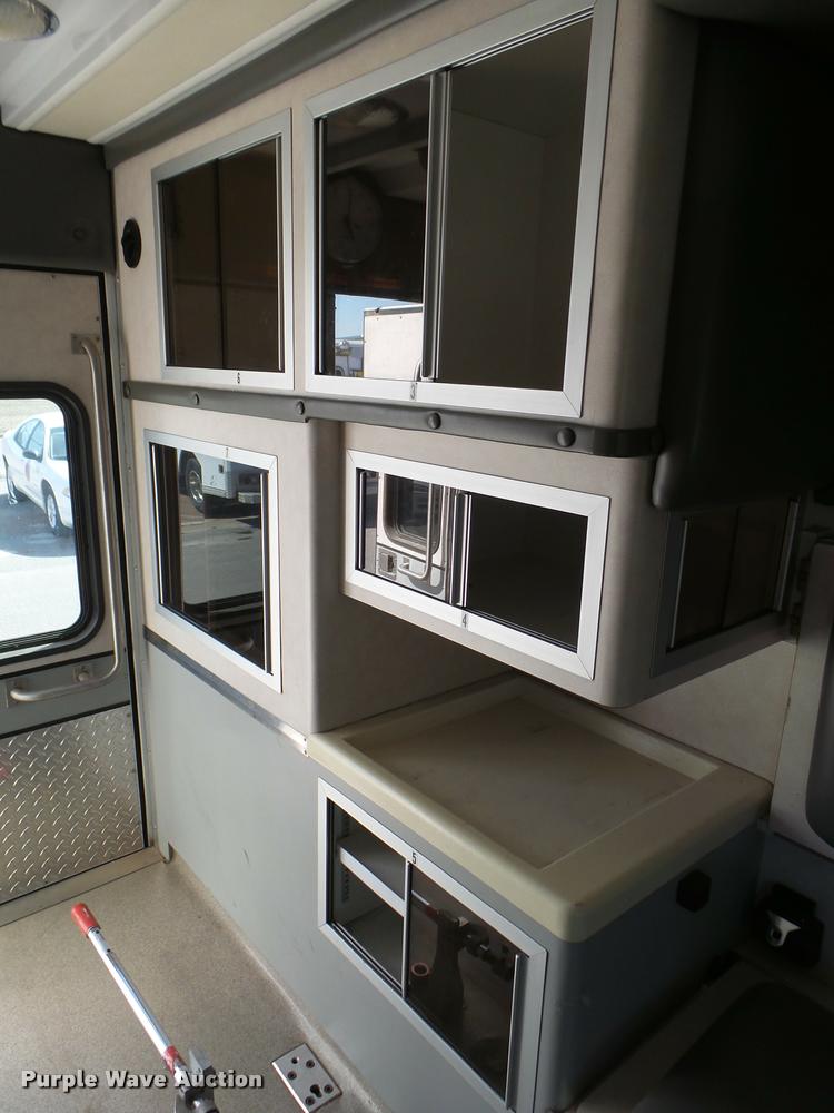 image for item DB2465 1998 Ford Econoline E450 ambulance