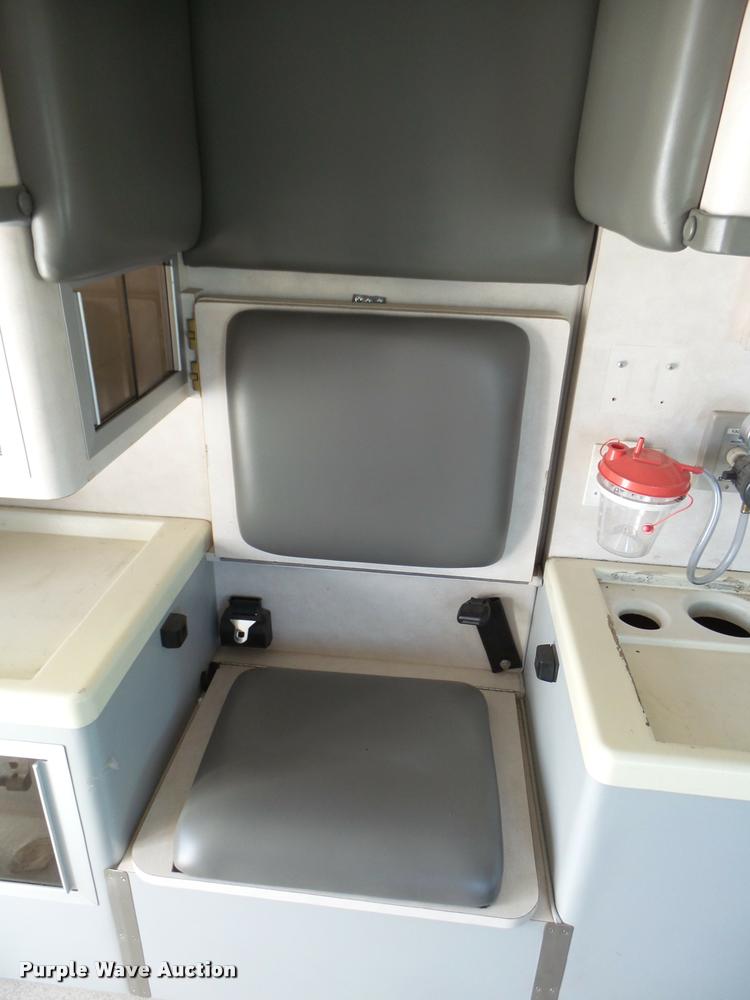 image for item DB2465 1998 Ford Econoline E450 ambulance