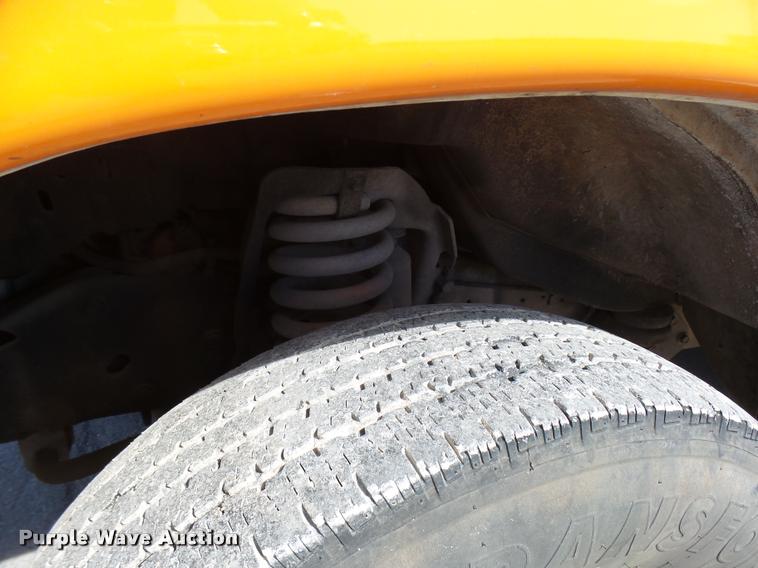 image for item DB2465 1998 Ford Econoline E450 ambulance