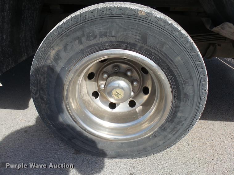 image for item DB2465 1998 Ford Econoline E450 ambulance