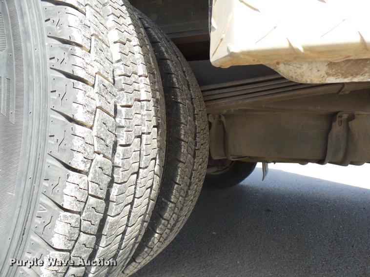 image for item DB2465 1998 Ford Econoline E450 ambulance