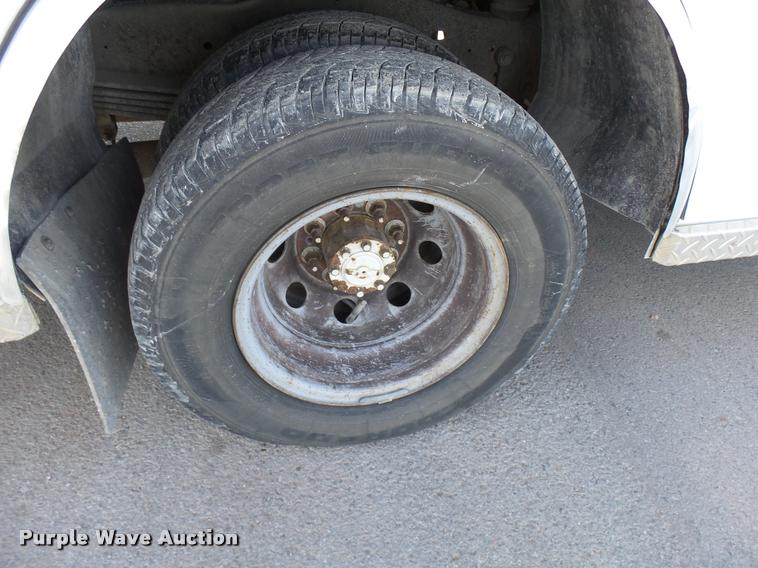 image for item DB2465 1998 Ford Econoline E450 ambulance